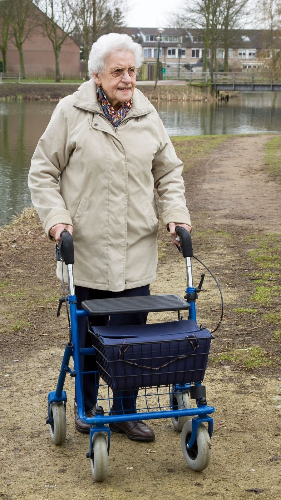 Walking Aids for Seniors: 3 Solid Options